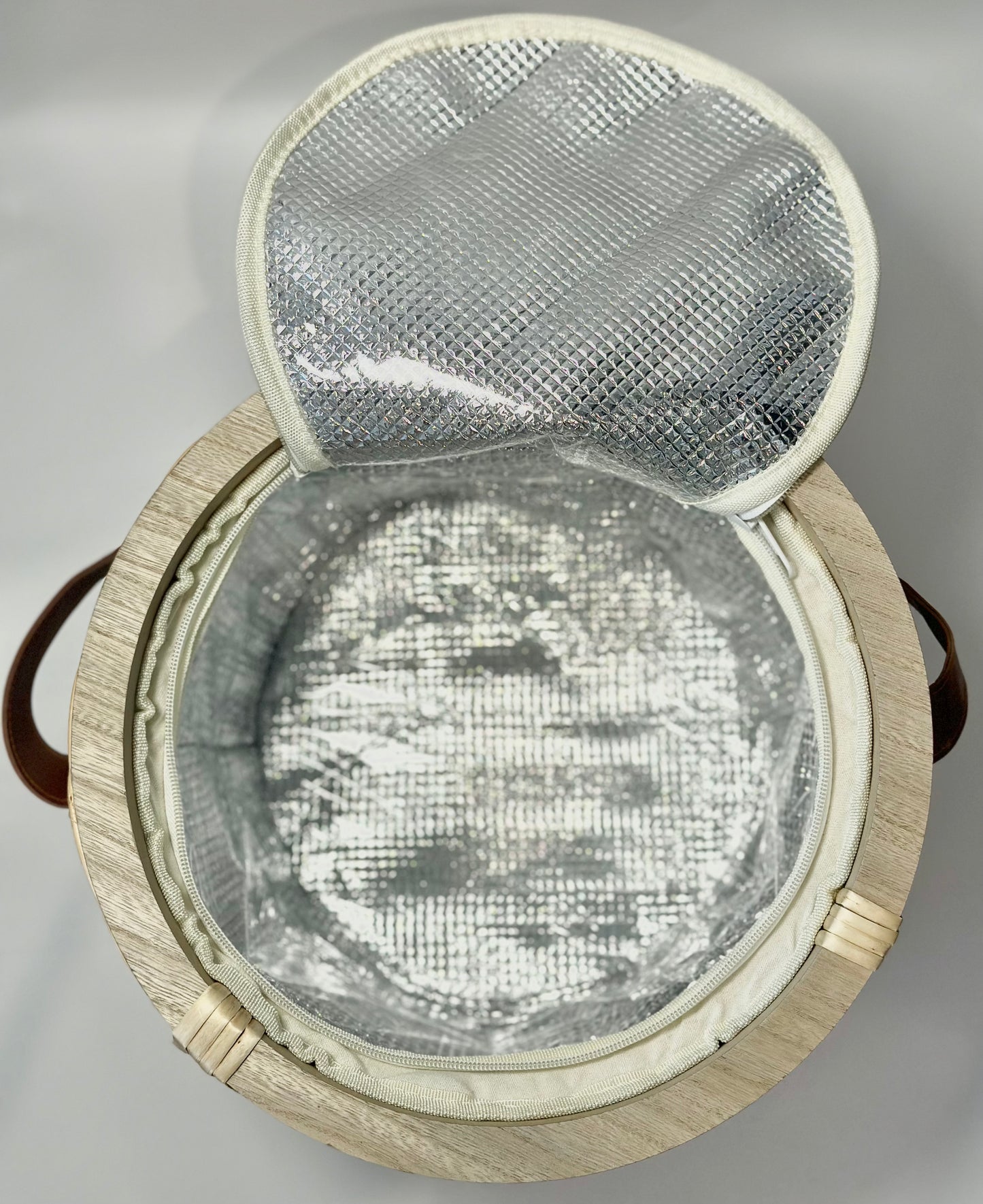 Wicker Picnic Basket with Round Lid